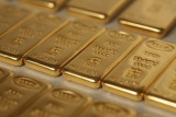 Золотой запас РФ вырос в апреле на 15 тонн