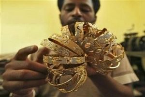 Индия увеличит импорт золота во 2 половине 2012