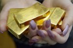 Ажиотаж на золото в банках РФ на фоне падения рубля