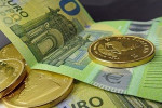 Золото выросло до 1600 евро за унцию - новый рекорд