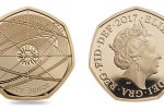Золотая монета "Исаак Ньютон" 50 пенсов