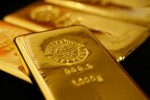 Золото подешевело из-за страха перед еврокризиcoм