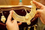 Перед фестивалями в Индии спрос на золото растёт