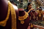 Импорт золота в Индию вырос на 67% в 2017 г.