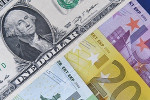 Курс доллара США равен 1 евро - впервые за 20 лет