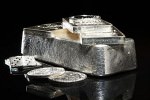 На что может рассчитывать серебро в 2015 году?