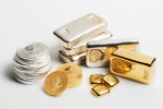 Инфляция толкает золото и серебро к рекордным ценам