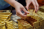 Золото стабильно во время паники на рынках