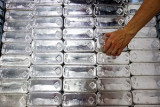 Возможный дефицит серебра в мире из-за карантина