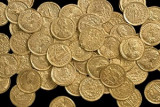 Во Франции нашли 600 золотых монет во время ремонта