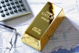 Активы «золотых фондов» растут в цене
