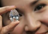 В Гонконге проходит аукцион алмазов спецразмеров