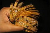 Индусы могут продать до 400 т. вторичного золота