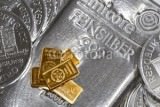 Saxo Bank: золото и серебро консолидируются