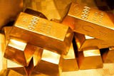Мировой рынок золота превратился в поле битвы
