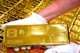 Российское золото спасает Америку
