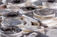Аналитики ждут роста цен на серебро выше 25,50$
