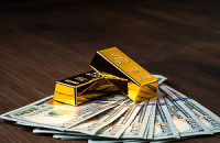 Инфляция в США влияет на золото и серебро