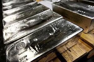 Зачем инвестбанк JP Morgan накапливает серебро?