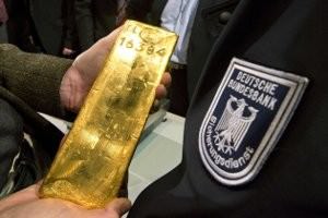 Золотой запас Германии подешевел на треть в 2013 г.