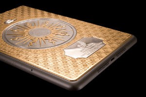 Ювелиры из Италии сделали iPad mini из золота