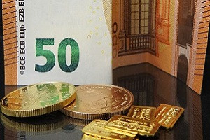 ﻿Цена золота в евро на максимуме 6 лет