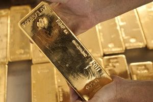 Запасы золота в хранилищах ФРС снизились на 99 т.