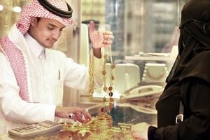 Продажи золота в Саудовской Аравии упали на 50%