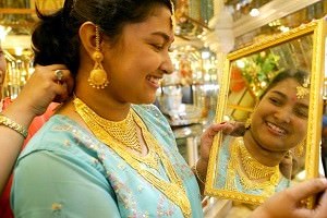 Индия: как налоговая реформа повлияет на золото?