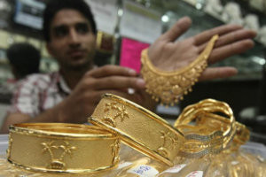 ЦБ Индии купил золото для резервов впервые с 2009 г.