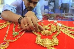 Импорт золота и серебра в Индии в марте резко упал