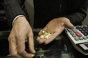 Жители Тегерана оплачивают аренду золотом