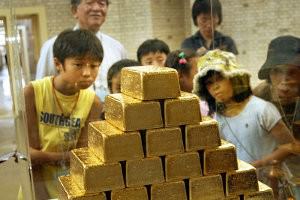 Японцы с удовольствием спекулируют на золоте