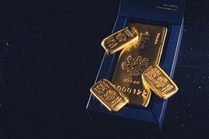 OANDA: цена золота вблизи 1700$ за унцию