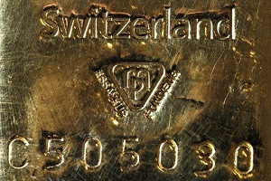 В августе Швейцарию покинули 150 тонн золота
