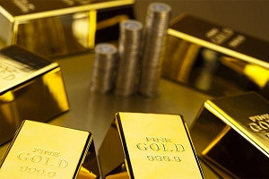 Почему богачи скупают именно сейчас много золота?