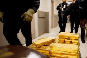 ЦБ Украины начал продажу золотого запаса