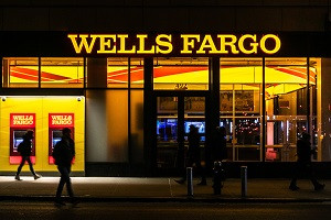 Wells Fargo: цена золота 2100$ в конце года