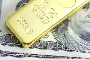 ﻿Цена золота всё больше зависит от политики США