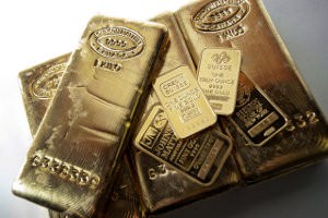 Многие ЦБ замедлили покупки золота в феврале 2016